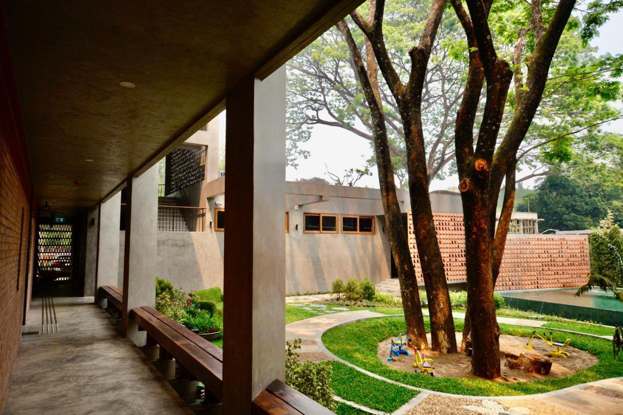 Proud Phu Fah Muang Chiang Mai Hotel Exterior foto
